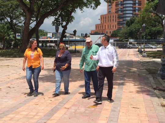 inspeccionaron avances de la Plaza Bolivar de Maracay