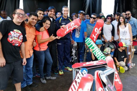 El Aissami inauguró complejo deportivo Capitán José Guillén Araque en La Victoria
