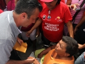 Tareck El Aissami  visitó la comunidad de Rosario de Paya en el municipio Mariño. La caminata empezó alrededor de las 11:00 de la mañana con la participación de las mujeres y hombres de la comunidad. 21 de noviembre de 2012. 