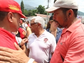 Candidato Víctor Flores y Gobernador Tareck El Aissami en Simulacro Electoral. 20 de octubre de 2013