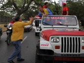 El pueblo de Aragua acompañó a Tareck El Aissami en una caravana por la Victoria Perfecta. El Aissami fue escoltado por una nutrida representación de motorizados y vehículos, se movilizó por diferentes sectores de Maracay, hasta llegar a Caña de Azúcar en el municipio MBI. 8 de diciembre de 2012. 