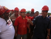 El Aissami participó en la inauguración de la planta socialista de asfalto de San Vicente. Calificó la obra como una de las más importantes para el desarrollo e impulso de los servicios básicos e infraestructura en el estado. 29 de noviembre de 2012.