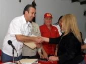 Entrega de créditos a los Consejos Comunales del municipio Tovar. 10 de septiembre de 2013