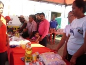 Gobierno de Aragua realizó Mega Mercal en Fundo Coropo. 12 de mayo de 2013.