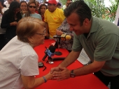Tareck El Aissami realizó un recorrido por La Victoria, municipio José Felix Ribas. Durante la visita participó en la inauguración de una oficina del SAIME. 10 de noviembre de 2012.