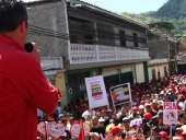 Tareck El Aissami desarrolló una caminata en el municipio San Casimiro en el marco del  inicio de la ofensiva final de la campaña electoral que lleva por nombre: del Sur del estado Aragua hacia la Victoria Perfecta. 24 de noviembre 2012.