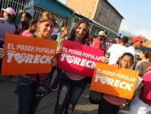 Tareck El Aissami recorrió las calles del sector San Vicente, como parte de sus actividades de campaña. La caminata ocurrió tras la inauguración de la empresa de asfalto del municipio Girardot. 29 de noviembre de 2012.