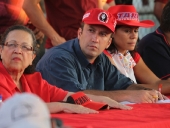 Tareck El Aissami se reunió con pobladores de San Vicente, parroquia Tacarigua del municipio Girardot y aseguró que convertirá a este sector en un ejemplo del trabajo organizado del poder popular. 1 de diciembre de 2012.